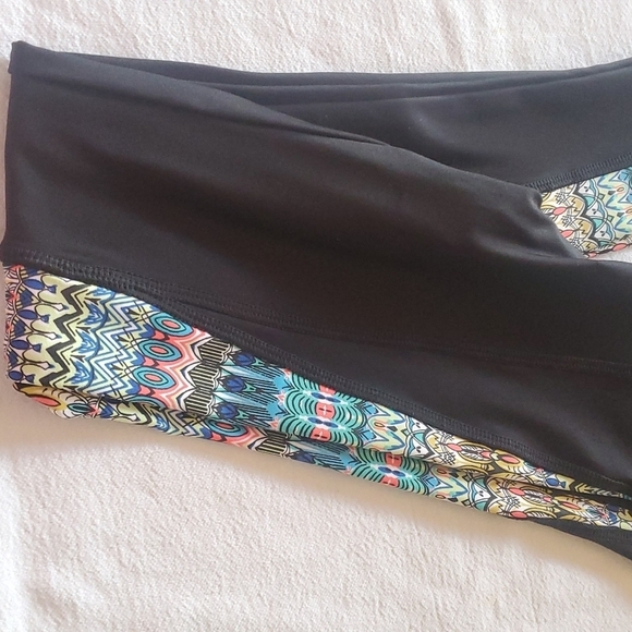 Next Aztek Colorful Pop Panel Black Yoga Sz. S Leggings - Picture 3 of 12